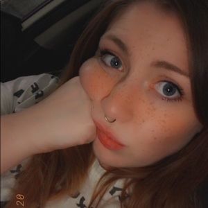 Meet your Posher, Lydia